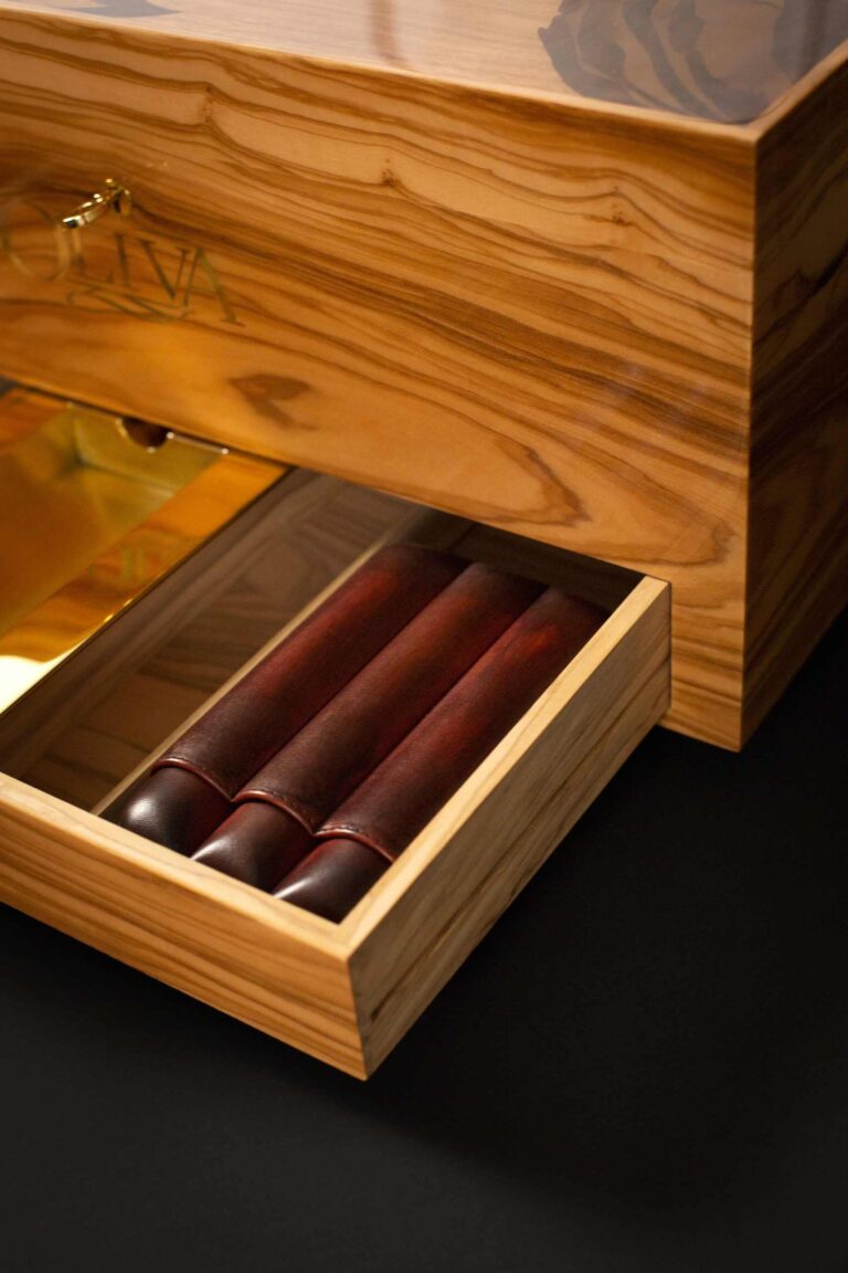 Elie Bleu collaborates with Oliva to create a limited edition humidor