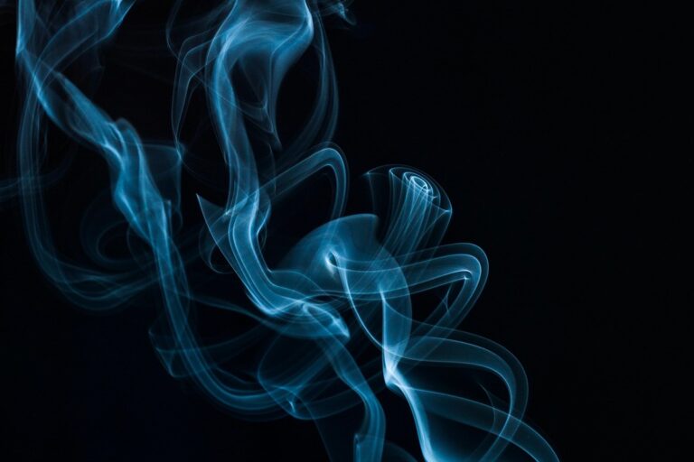 How is cigarette paper made?