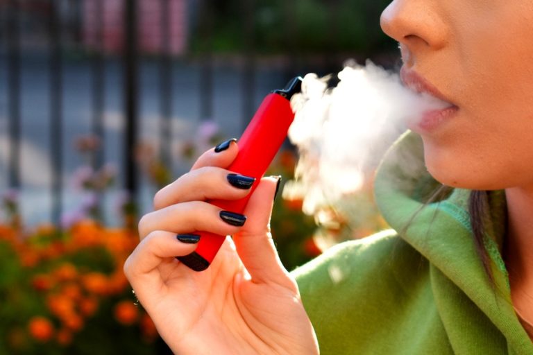 What is nicotine dosing and how to avoid it?